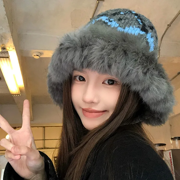 2025新款秋冬季川西旅游针织护耳兔毛帽子女保暖显脸小毛线渔夫帽