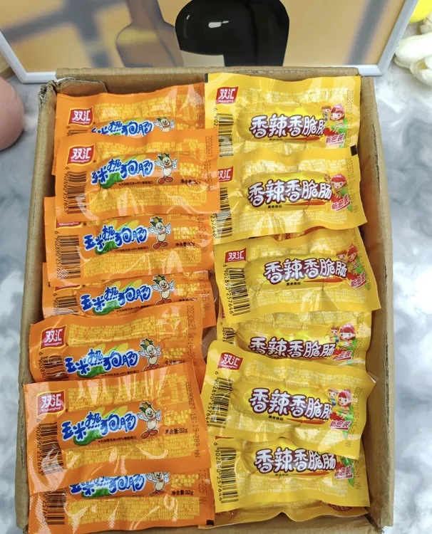 香辣香脆肠与香甜玉米肠即食热狗肠泡面搭档休闲零食