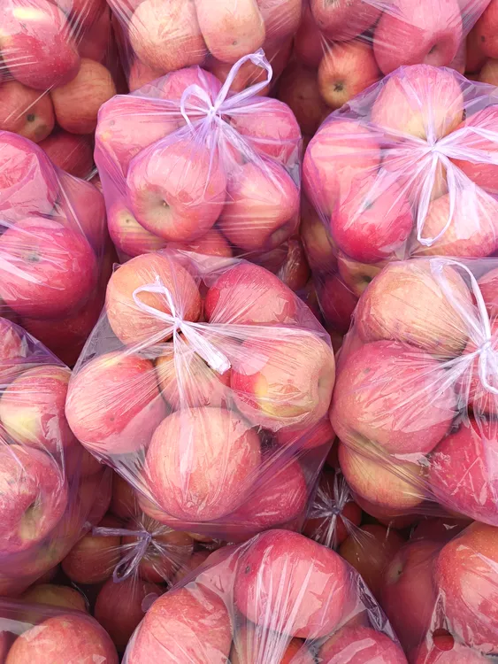 大连市瓦房店红富士苹果高次带点小干疤