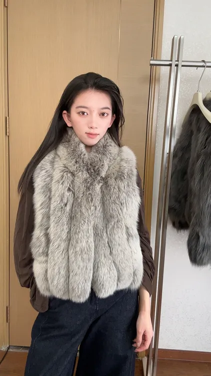 人造皮草 叠穿毛毛立领竖排马甲短女