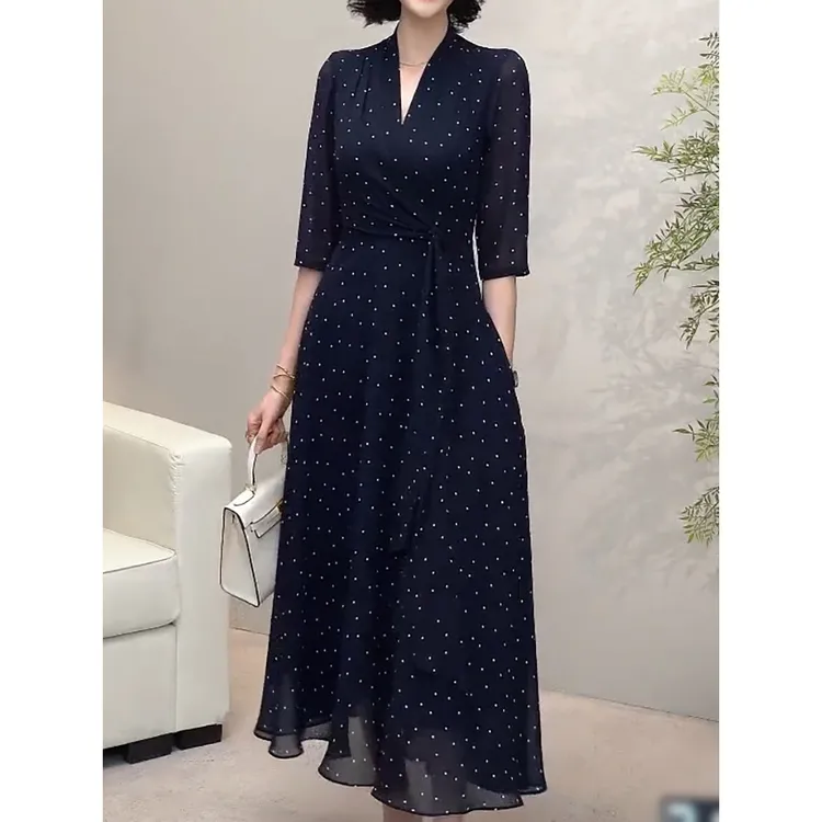 韩版妈妈波点收腰印花V领连衣裙女2025夏季新款轻奢优雅端庄长裙