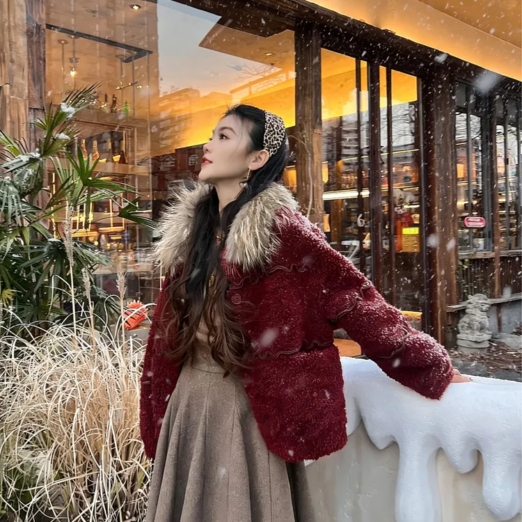 LA.Sheila“朱砂痣”真毛领加厚木耳边波纹外套254-WT/1220-98217