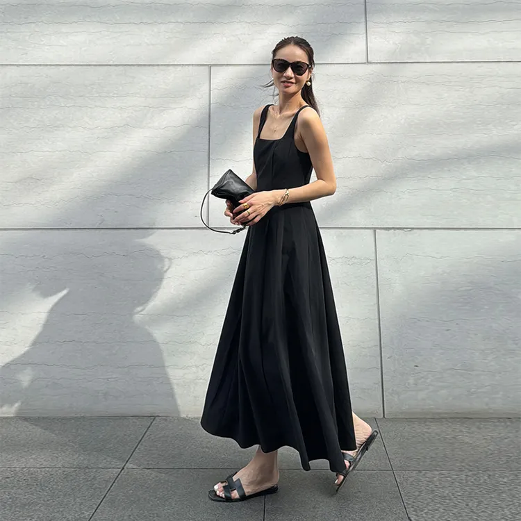 靠谱。【小黑裙系列】经典方领优雅显瘦气质黑色连衣裙KP250273