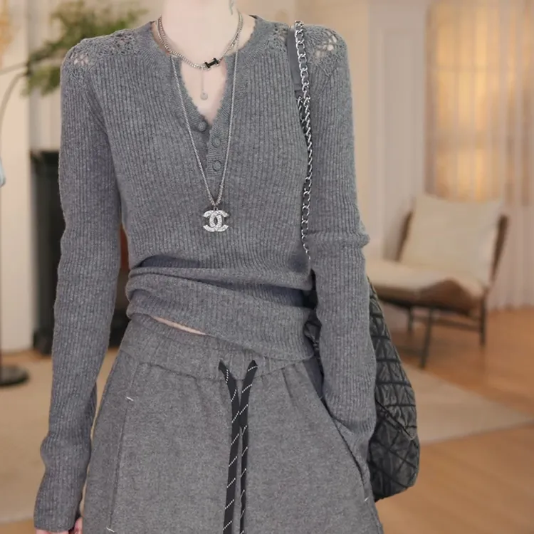 2025秋冬新款V领镂空长袖针织衫上衣内搭打底衫女毛衣LK2507728