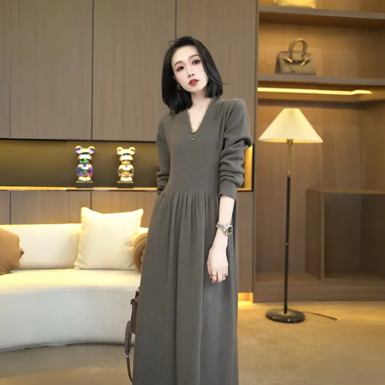 欧颍昇高级感简约V领针织显瘦百搭连衣裙高腰气质针织连衣裙7362