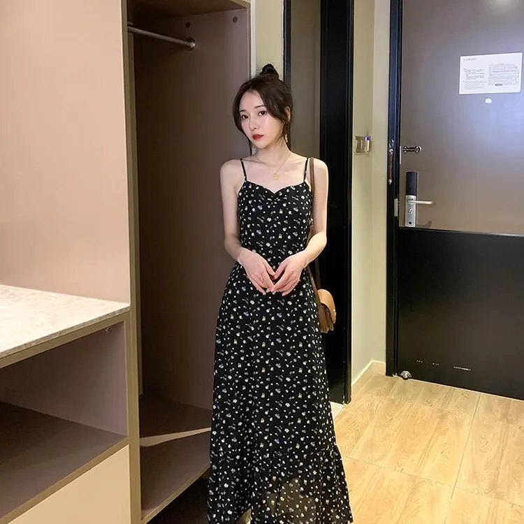 小清新超仙甜美森系碎花吊带连衣裙女夏季年新款长裙收腰裙子