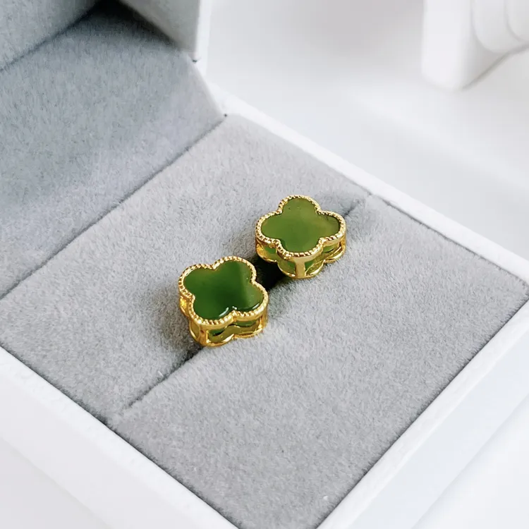 和田玉碧玉耳钉四叶草S925银镶设计款简约时尚高档碧玉耳钉高品质