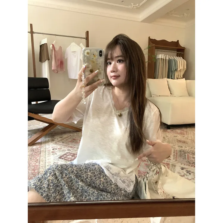 脚趾筋微胖MM大码温柔秋日  V领蕾丝T