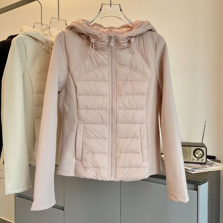 90白鸭绒羽绒服女短款拼接瑜伽服2025新款修身显瘦轻薄款保暖外套