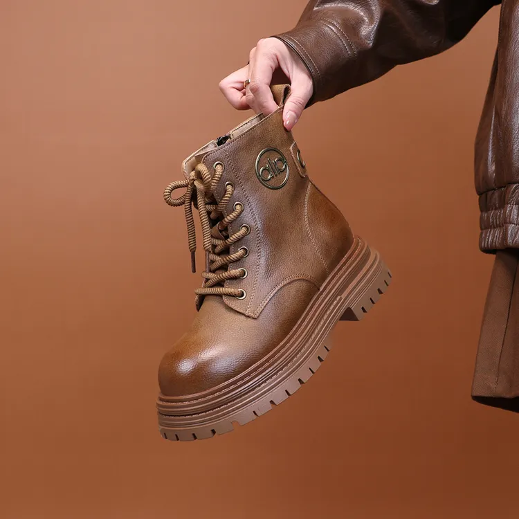 马丁靴女款2025新款厚底增高棕色复古美拉德靴子户外黄色短靴软底