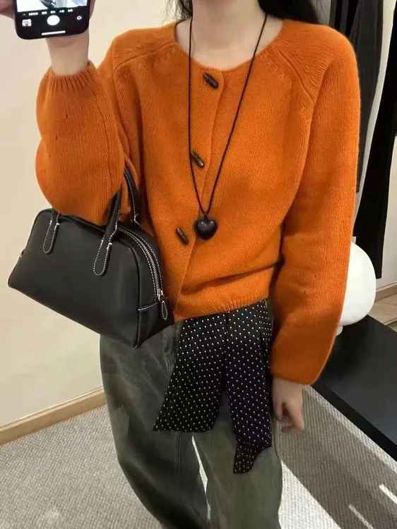 【全羊毛100%】秋款圆领牛角扣针织开衫毛衣外套女上衣