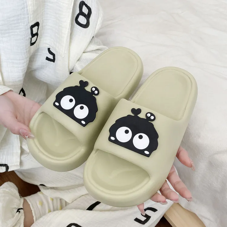 2025新款女拖防滑凉拖鞋耐脏耐磨沙滩学生夏季居家防臭网红拖鞋