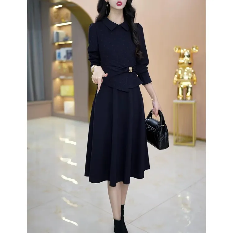 彩萱服饰早秋新款优雅显瘦遮肉修身长裙高端时尚气质假两件连衣裙