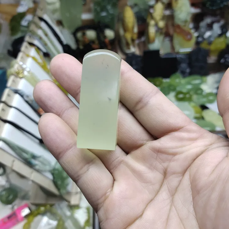 辽宁岫玉，印章尺寸19mm，产品多样性随机发货