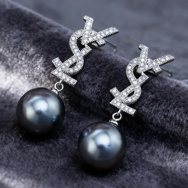 铜合金仿珍珠耳饰 新款大牌高级轻奢气质时尚耳饰个性小香风耳钉