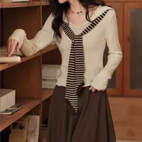 【咖啡书屋】设计感假两件海军领条纹披肩上衣.