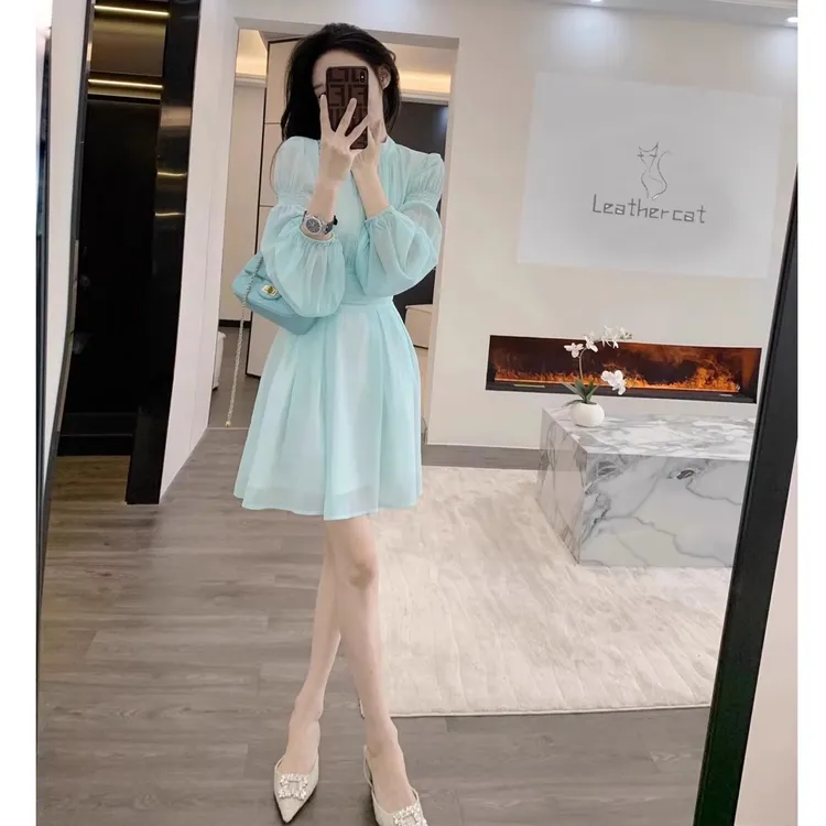 连衣裙女早春2025新款法式高级感气质收腰显瘦长袖裙子