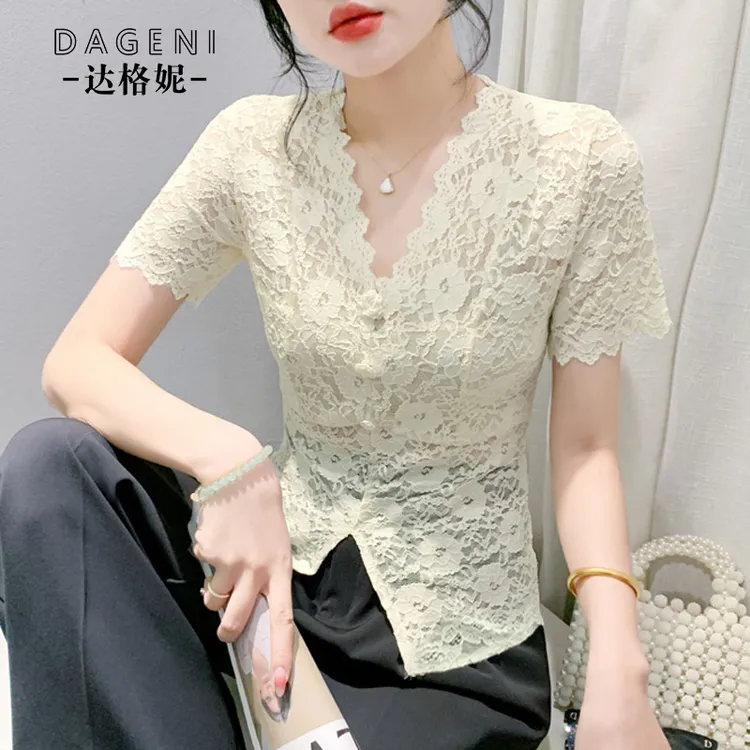 时尚短袖蕾丝V领上衣女2025夏季新款设计感小个子短款收腰半袖t恤