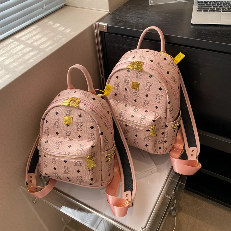 pu印花双肩包新款百搭麦多熊潮流女士背包百搭背包