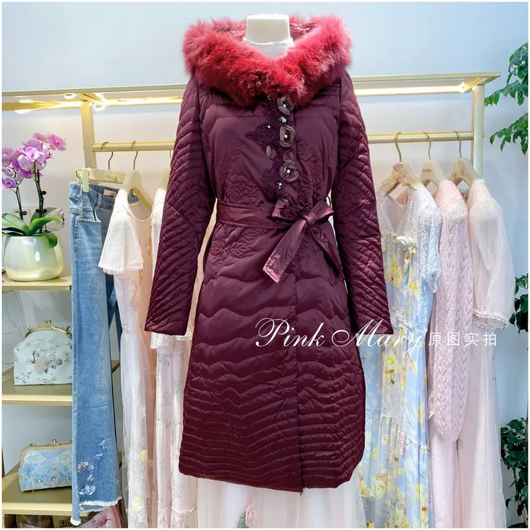 Pink Mary粉红玛琍枣红色连帽白鹅绒羽绒服时尚保暖PMAGW751717
