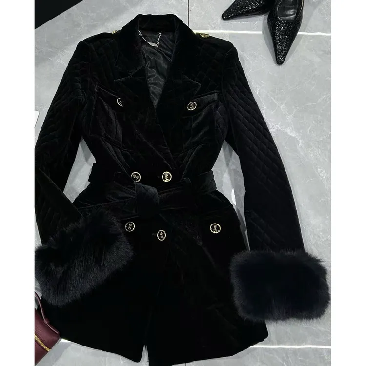 【白小姐推荐】2025年黑公主加棉丝绒外套-11860