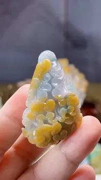 天然缅甸翡翠冰胶黄加绿白菜吊坠毛货买断需抛光尺寸高50宽29厚12