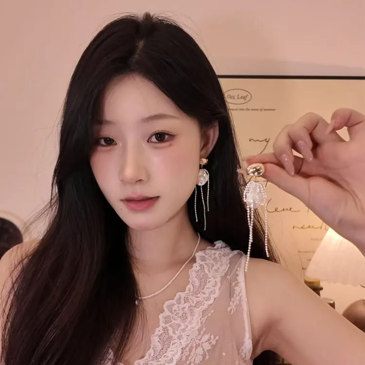 铜合金耳饰 法式复古珍珠流苏耳钉女设计感耳环独特绝美金色耳饰