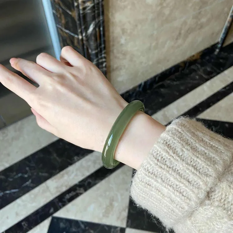 【无酸洗不注胶】高冰透晴水手镯女款湖水绿扁条青白茶色少女美人镯