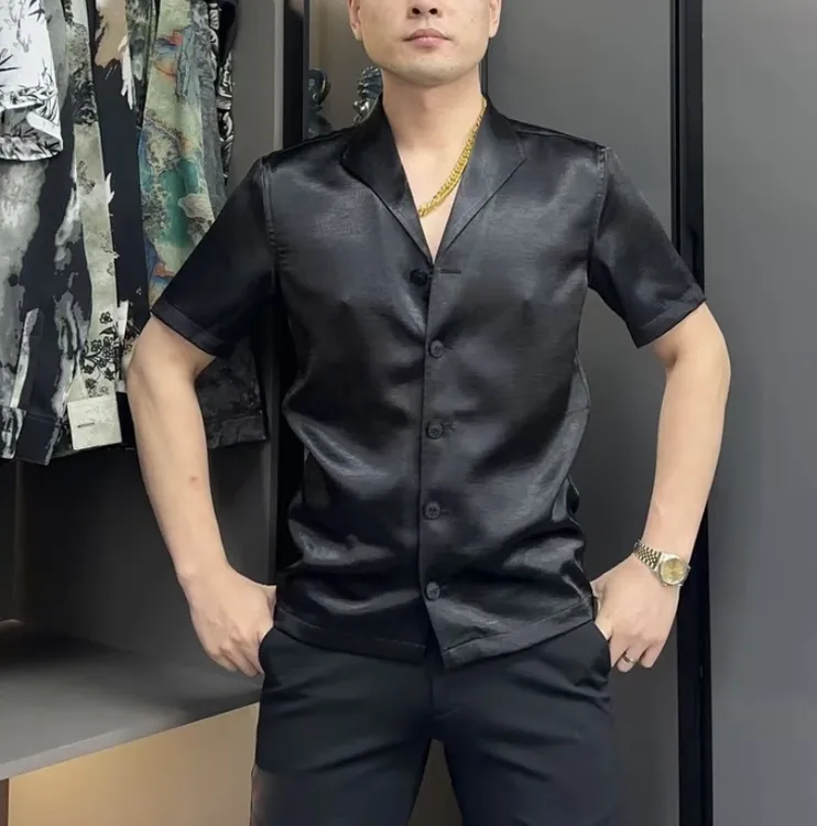 2025夏季新款男士修身宽领V领高级休闲商务丝滑短袖半袖西服衬衫