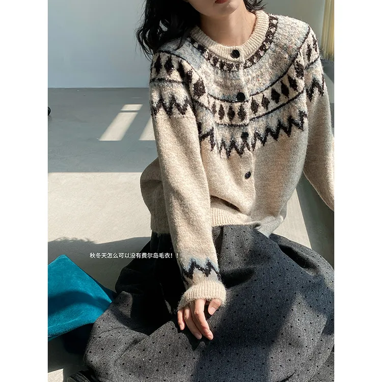 慵懒风氛围感费尔岛软糯杏色针织2025秋冬毛衣复古撞色上衣宽松