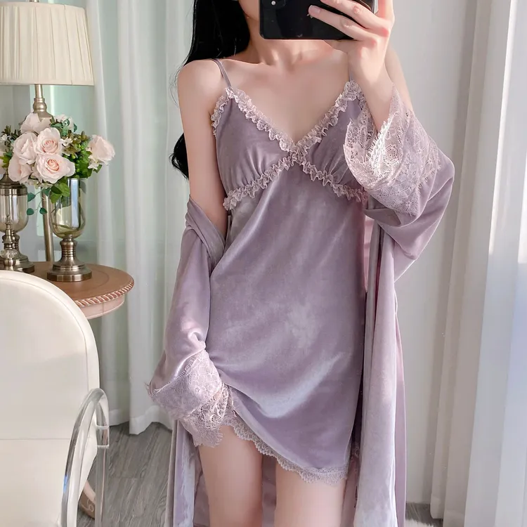 金丝绒睡衣女款2025新款性感春秋季纯欲蕾丝吊带胸垫睡裙睡袍套装