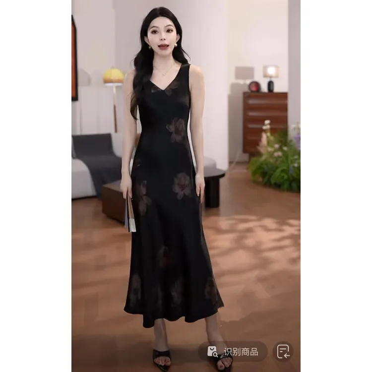【猫七七】吊带连衣裙2025夏季新款法式气质印花背心长裙+黑色开衫