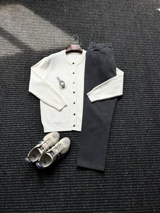 秋冬纽扣开衫款圆领毛衣针织衫男士气质设计感纯色羊毛开衫外套