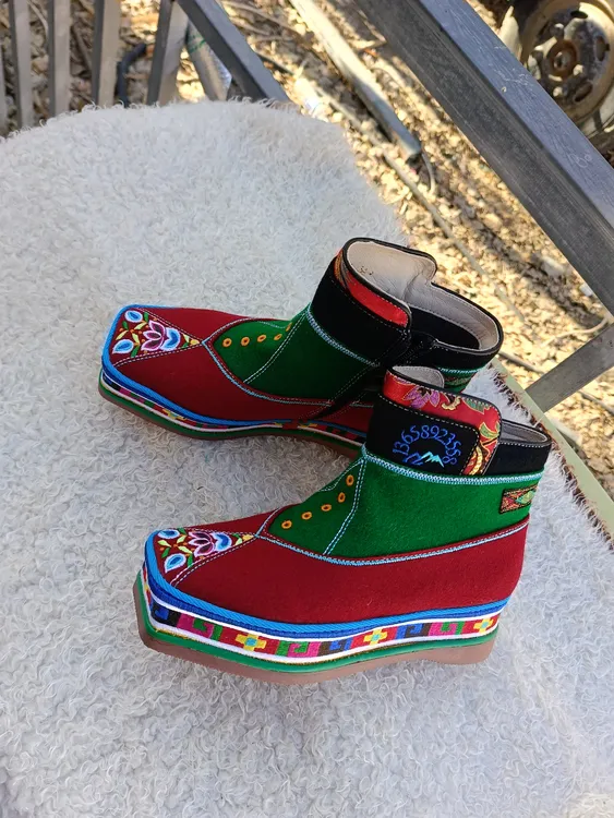 民族风格女士新款藏式平底鞋防滑耐磨时尚百搭舒适羊毛鞋