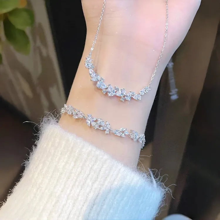 【下班】紫藤花赵樱子同款微笑手链女小众精致送女朋友礼