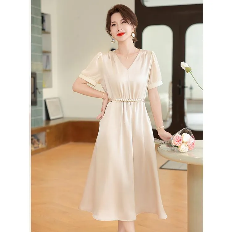 妈妈款洋气年轻连衣裙轻奢高级感2025新款中年女夏装时尚短袖裙子