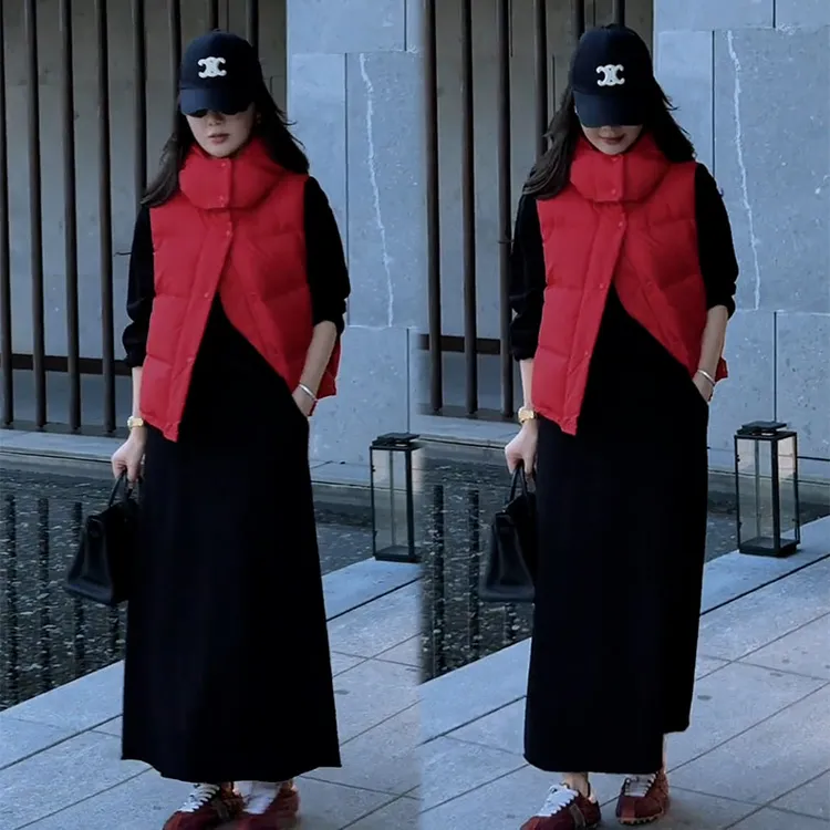 2025秋冬新款时尚百搭加绒加厚套装女连帽马甲上衣半身裙三件套装