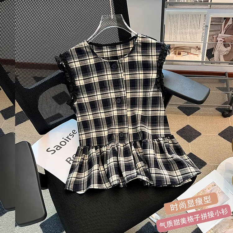 法式高级感格子圆领无袖衬衫女夏季新款设计感洋气减龄娃娃衫上衣