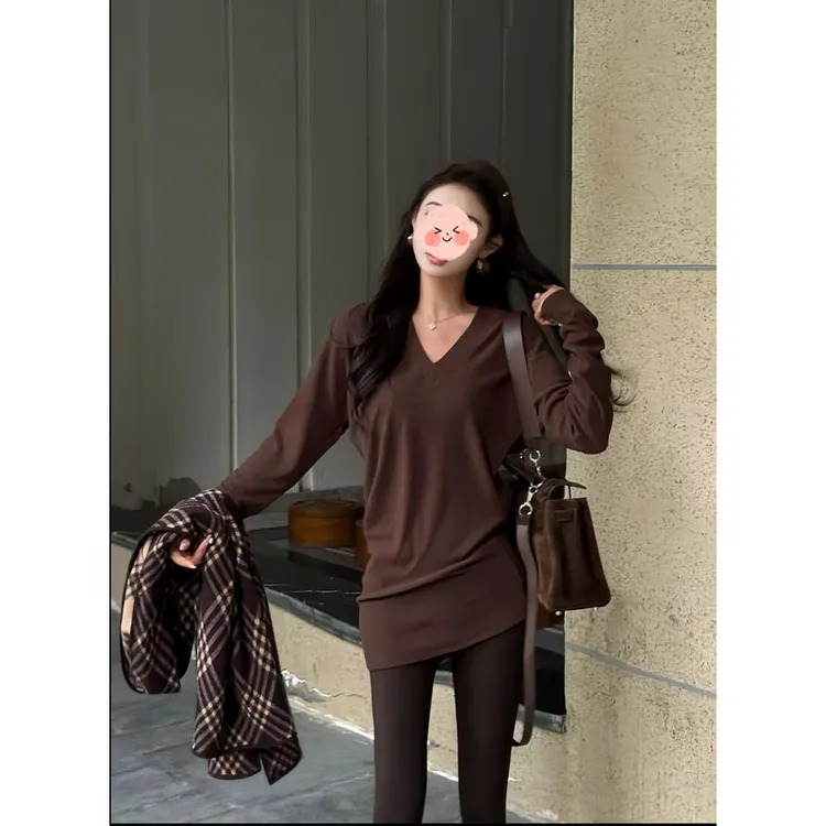 百搭打底神器2025秋冬V领素版蝙蝠袖磨毛打底衫T恤裙显瘦保暖中长