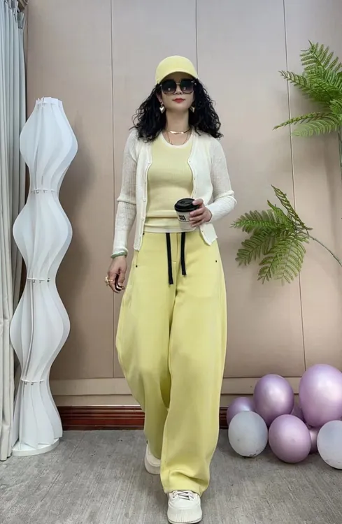 2025早春韩系时尚流行宽松休闲百塔弯刀裤网红高腰运动气质春夏季