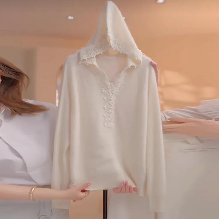 白色连帽蕾丝毛衣女士秋冬新款慵懒风软糯宽松显瘦打底针织衫上衣