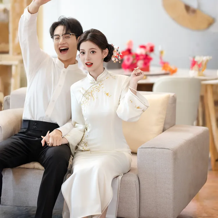 旗袍新中式女装2025新款订婚礼服裙女秋冬季长袖国风日常可穿白色