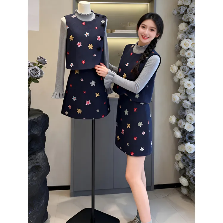 高级感花朵印花马甲背心半裙打底衫三件套女2025秋冬气质时尚休闲