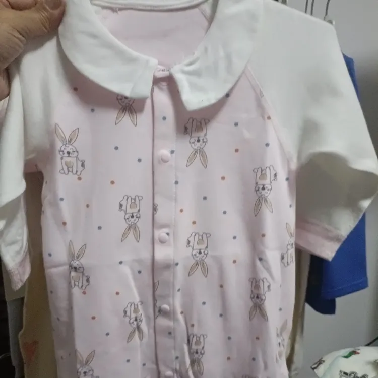 多功能婴儿背带轻便透气可横抱解放双手适合新生儿外出使用