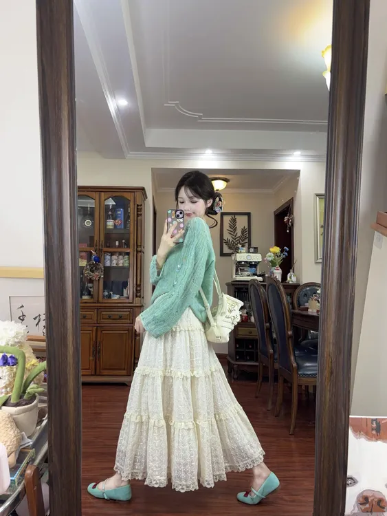早秋穿搭一整套镂空针织珠片上衣女蕾丝半身裙温柔韩风chic套装女