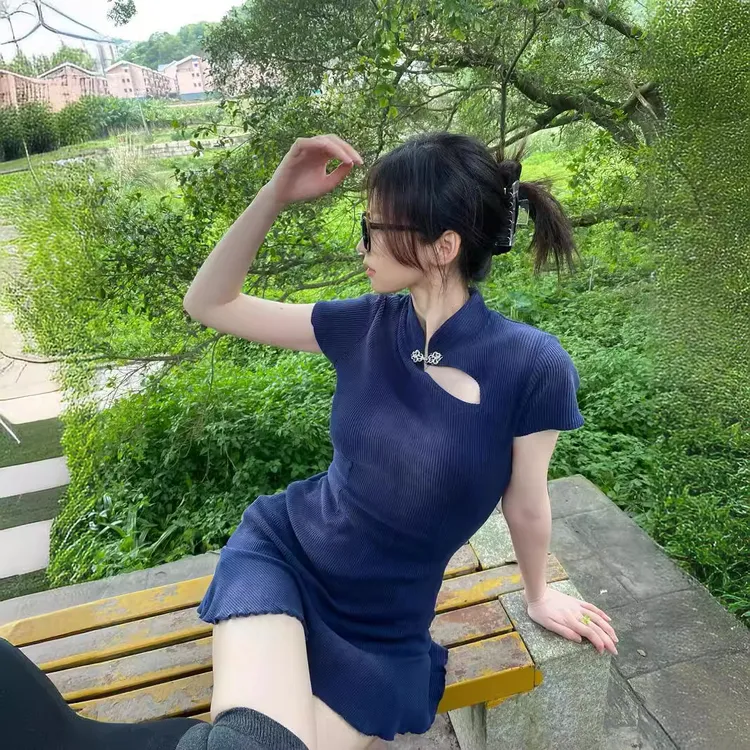 新中式改良旗袍年轻少女款气质洋气高级感显瘦别致惊艳连衣裙女夏