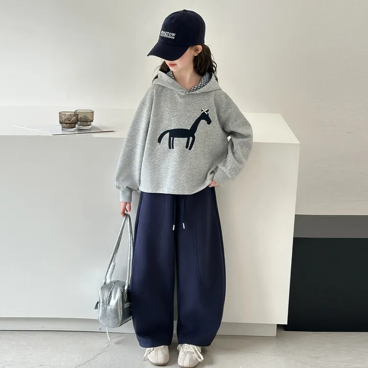 女童套装2025新款秋装儿童洋气时髦大童韩系休闲卫衣弯刀裤两件套