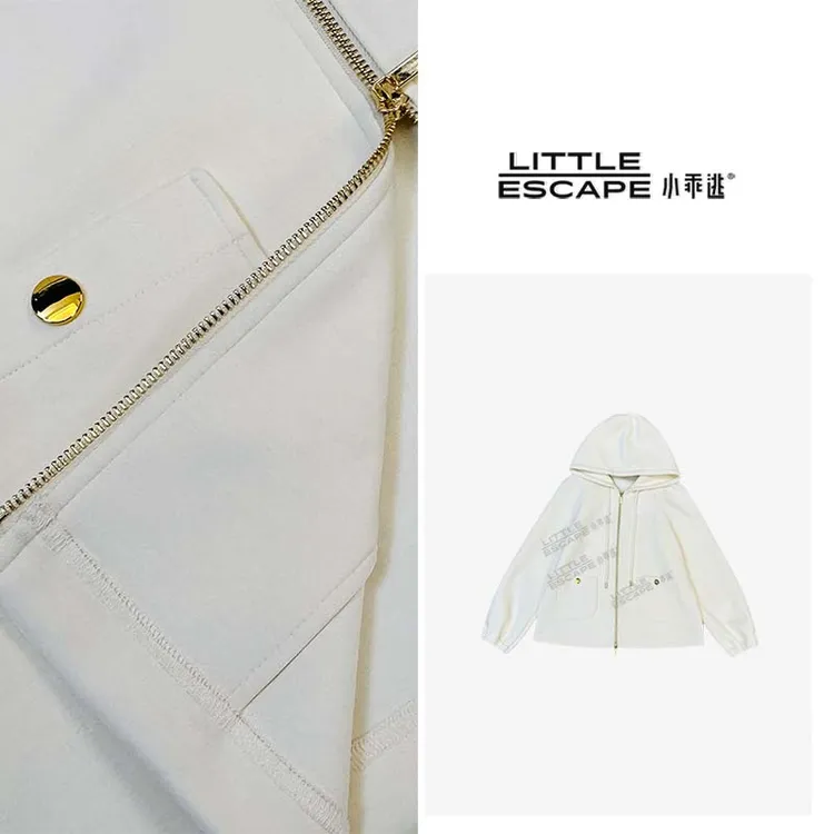 小乖逃X双色黑色米白色卫衣外套带帽小金色扣耳朵外套F99042