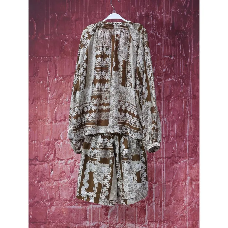 【韩哥女装】咖色复古优雅印花宽松防晒衬衫套装7832