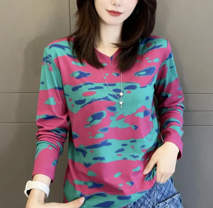 一抹缘 秋季百搭减龄彩条拼色时尚气质v领套头打底T恤女2074